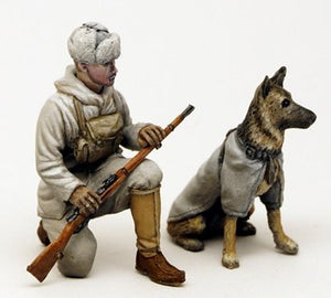 ToRo Model 35F109 Wojna Zimowa - Armia Fińska - Młody Łącznik z Psem / Winter War 1939-40 - Young messenger boy with his dog 1/35 – immagine 3