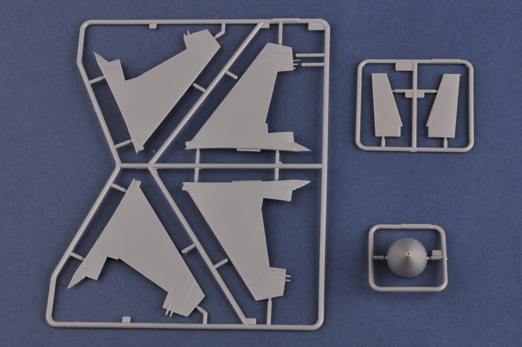 Hobby Boss 81713 Su-27UB Flanker C 1/48 – immagine 6