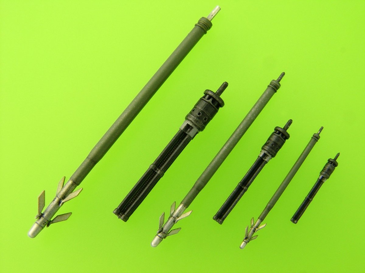 Master AM-72-110 Mi-24 (Hind D/E) - JakB-12.7 machine gun barrel and DUAS probe (metal and resin parts) 1/72 – Bild 15