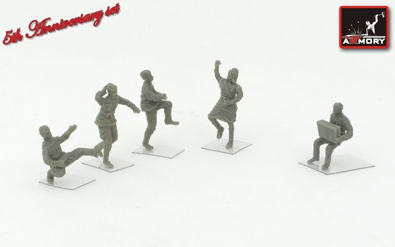 Armory Models F7221 Soviet soldiers at a party 1/72 – Bild 2