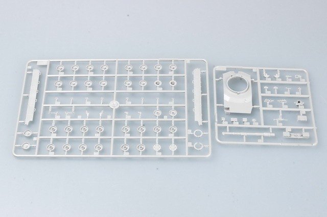 Trumpeter 07250 Italian C1 Ariete MBT 1/72 – zdjęcie 7