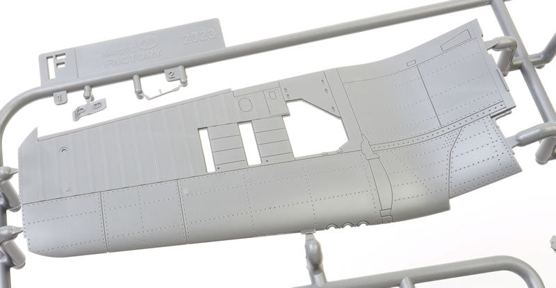 Magic Factory 5001 F4U-1A/2 Corsair Dual Combo Limited Edition 1/48 – Bild 3
