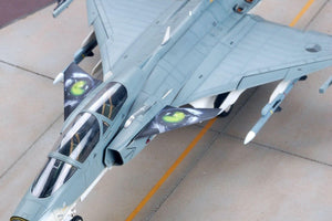 Kitty Hawk 80118 Jas-39B/D Gripen 1/48 – imagen 2