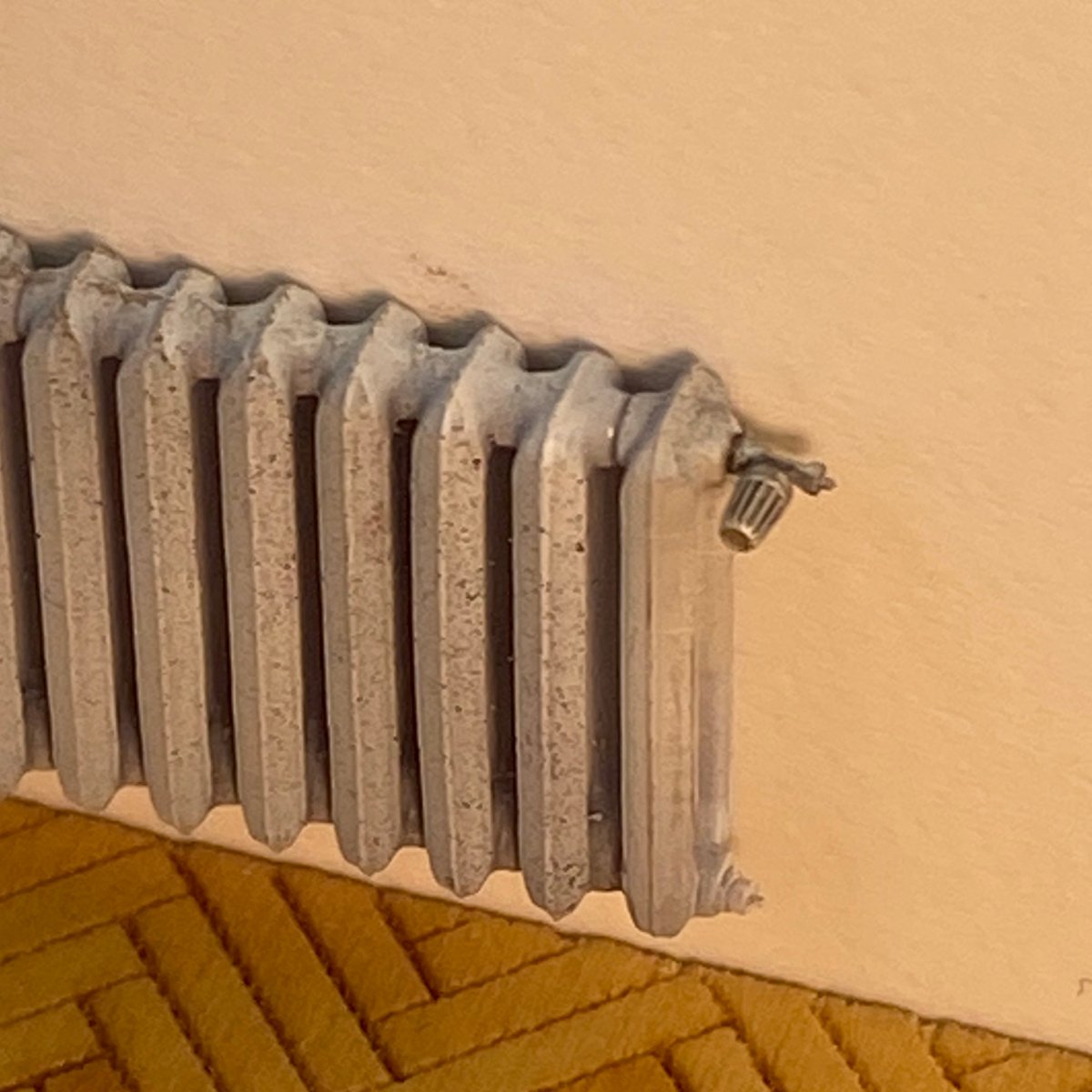 Point of no Return 3523024 Kaloryfer żeliwny i grzejnik łazienkowy / Cast iron radiator and bathroom radiator 1/35 – Bild 18