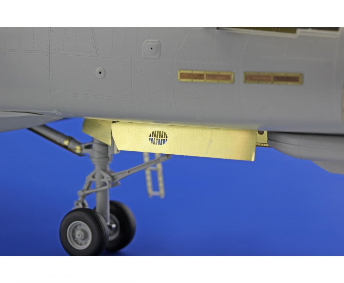 Eduard 32310 F-14D undercarriage 1/32 TRUMPETER – immagine 3