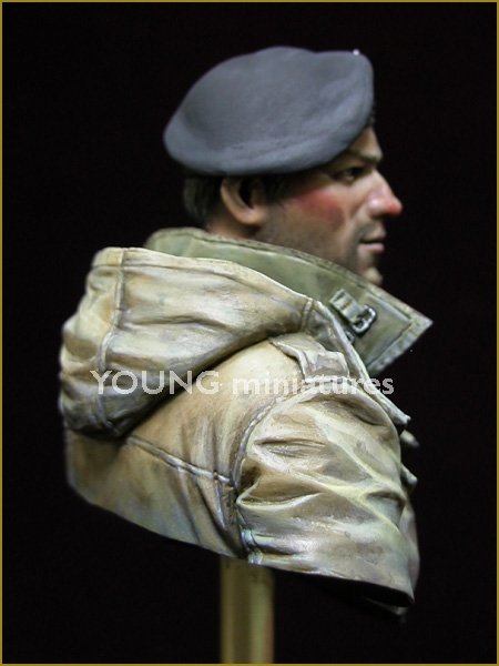 Young Miniatures YM1835 British Tank Crew WWII 1/10 – immagine 6