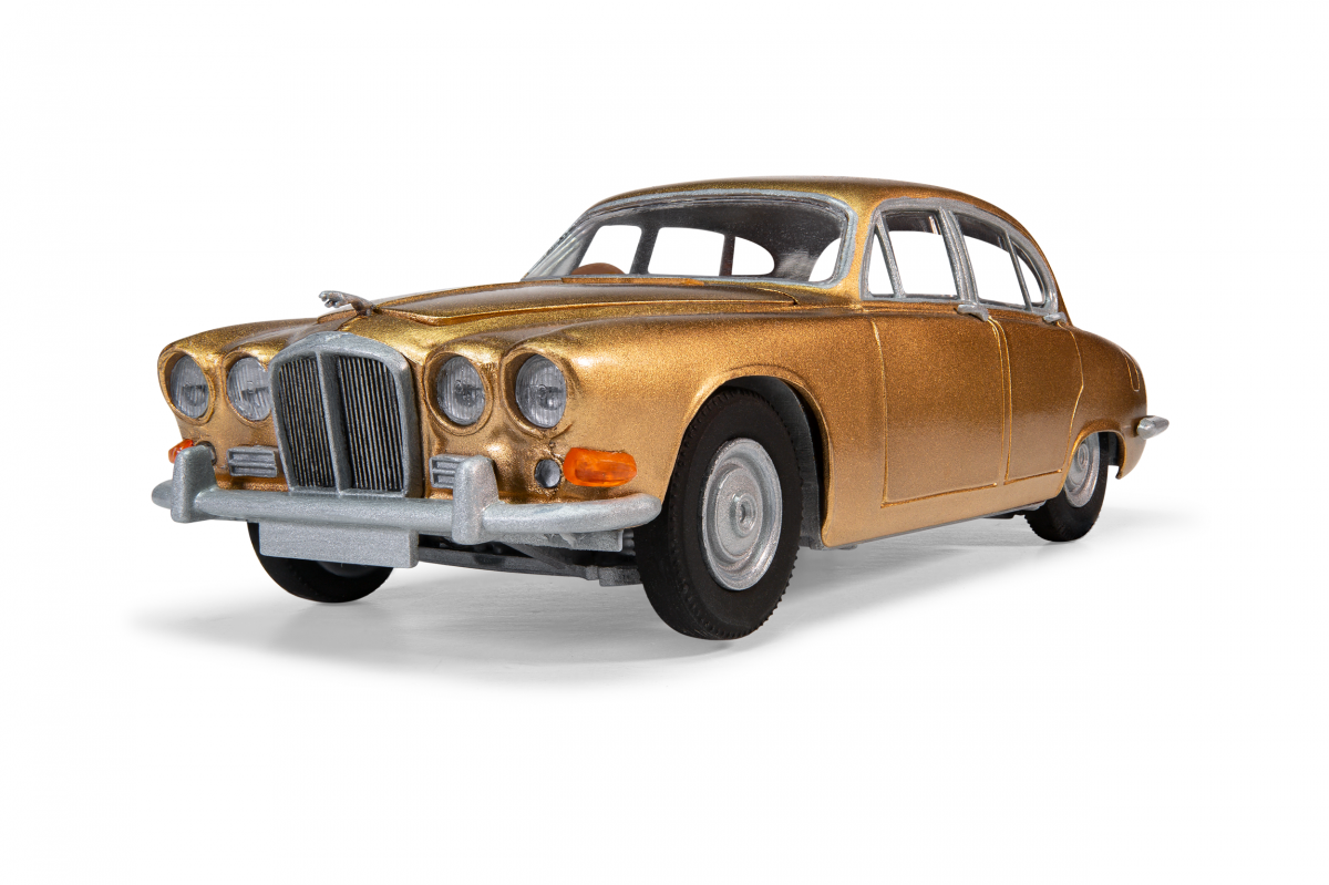Airfix 03401V Jaguar 420 1/32 – immagine 3