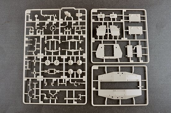 Trumpeter 09574 Soviet BTR-152K1 APC 1/35 – image 8