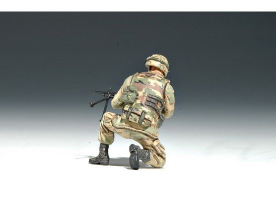 Trumpeter 00410 US101st Airborne Division Crew 1/35 – image 10