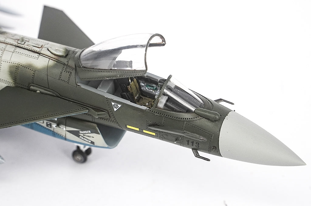 Trumpeter 01690 PAF J-10CE Multi-Role Fighter &amp; IAF Rafale 2 in 1 1/72
