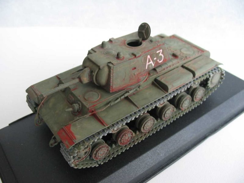 PST 72012 KV-1 Heavy Tank 1/72 – immagine 3