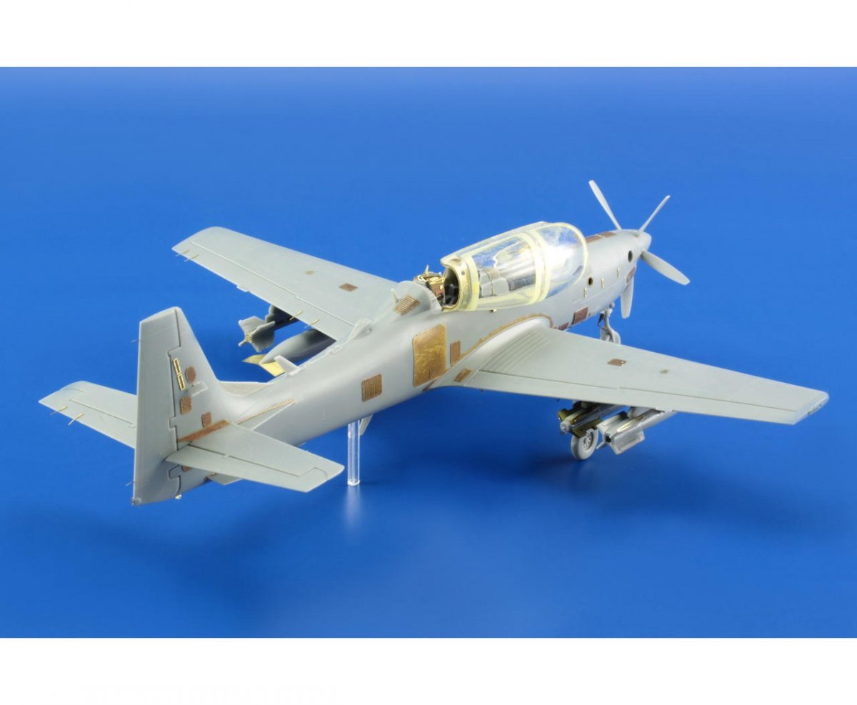Eduard 48820 EMB-314 Super Tucano exterior HOBBY BOSS 1/48 – image 4