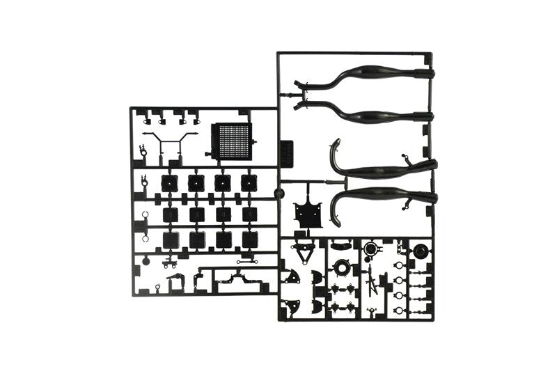 Italeri 4644 Suzuki RG 500 XR27 1/9 – image 11
