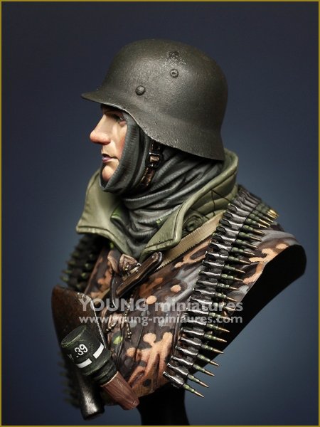 Young Miniatures YM1887 Waffen SS allemande Siège de Bastogne 1/10 – image 4