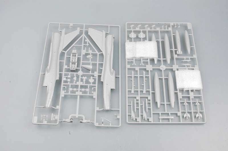 Trumpeter 01644 Chasseur chinois J-10S (1/72) – image 5