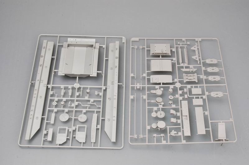 Trumpeter 00211 MAZ-537G intermediate type with MAZ/ChMZAP 5247G semi-trailer 1/35 – zdjęcie 16