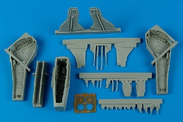 Aires 4380 F-105D Thunderchief, baie de train d'atterrissage, échelle 1/48, HOBBY BOSS