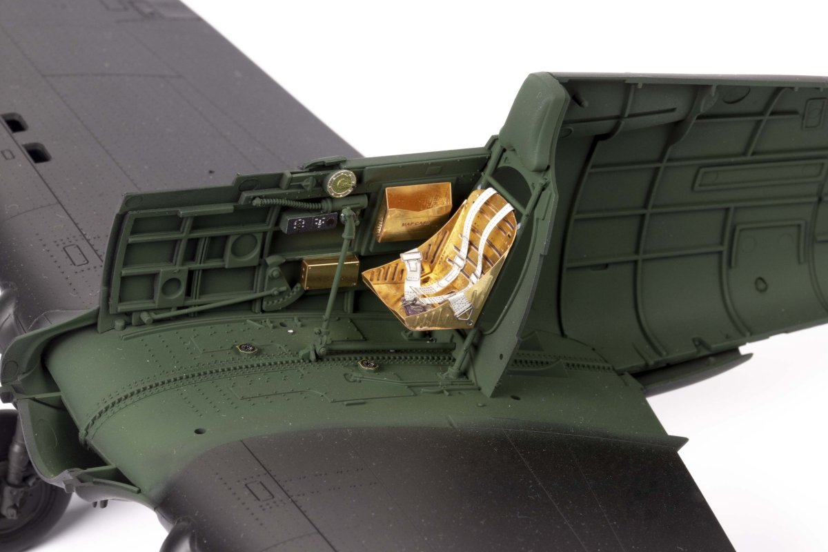 Eduard 33298 Hawk 81-A2 seatbelts STEEL GREAT WALL HOBBY 1/32 – Bild 2