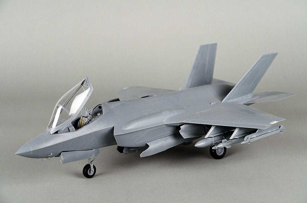 Trumpeter 03231 F-35A Lightning II 1/32 – image 25