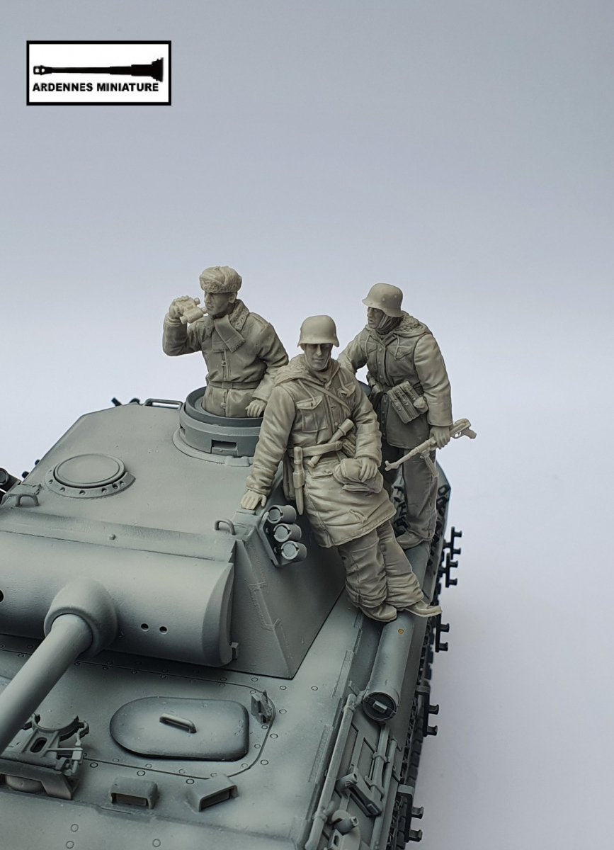 Ardennes Miniature 35021 WW2 PANZER COMMANDER AND GERMAN SOLDIERS 1/35 – immagine 4