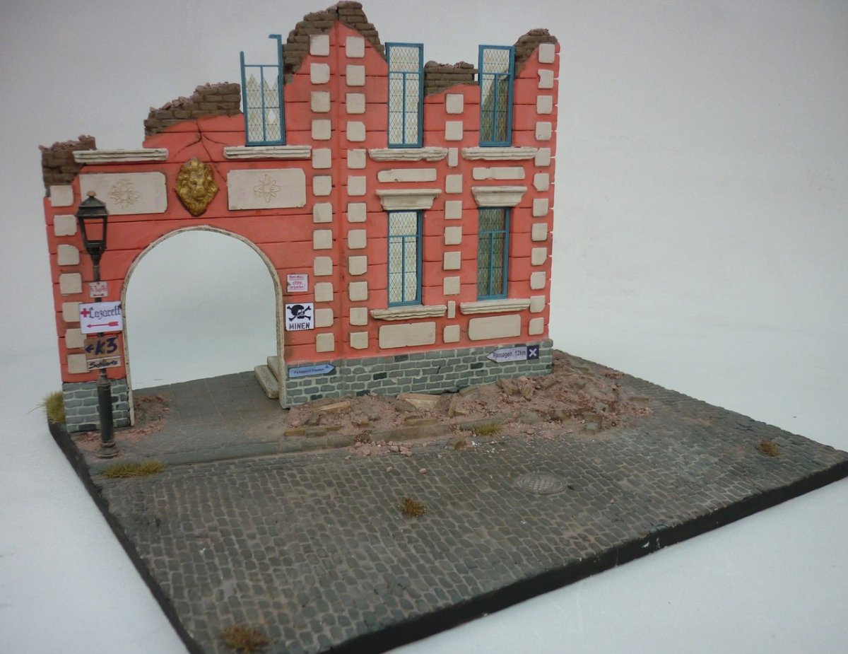 RT-Diorama 35222 Diorama-Base: &amp;quot;Bombed out Street&amp;quot; 1/35 – immagine 3