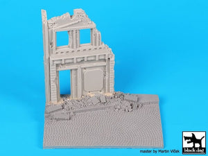 Black Dog D48001 House ruins base 1/48 – image 6