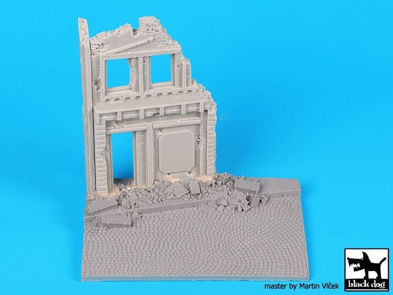 Black Dog D48001 House ruins base 1/48 – image 6