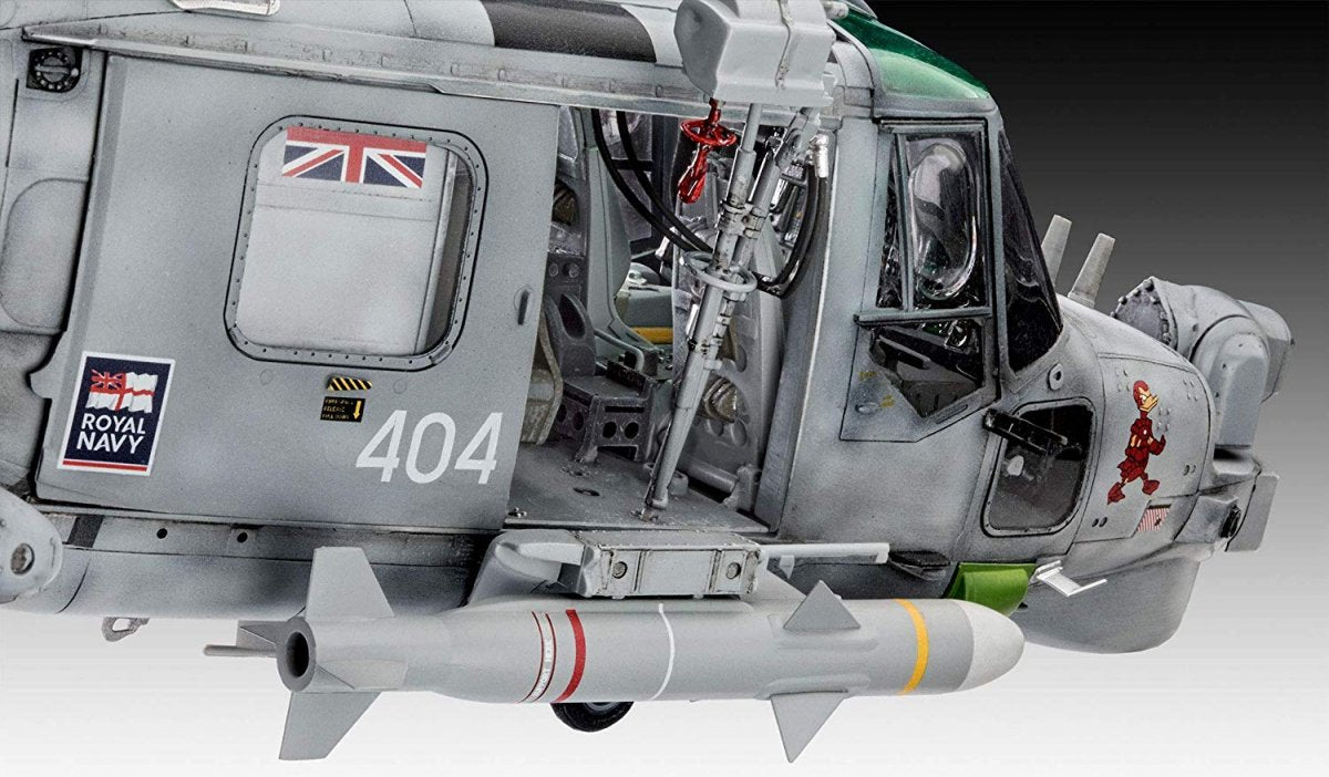 Revell 04981 Westland Lynx Mk.8 1/32 – image 5