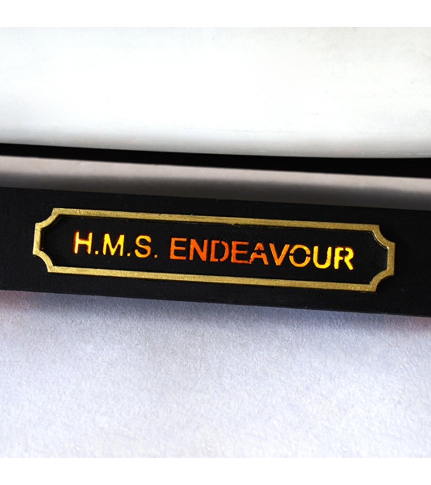 ARTESANIA LATINA 22520 HMS Endeavour - James Cook's legendary ship 1/65