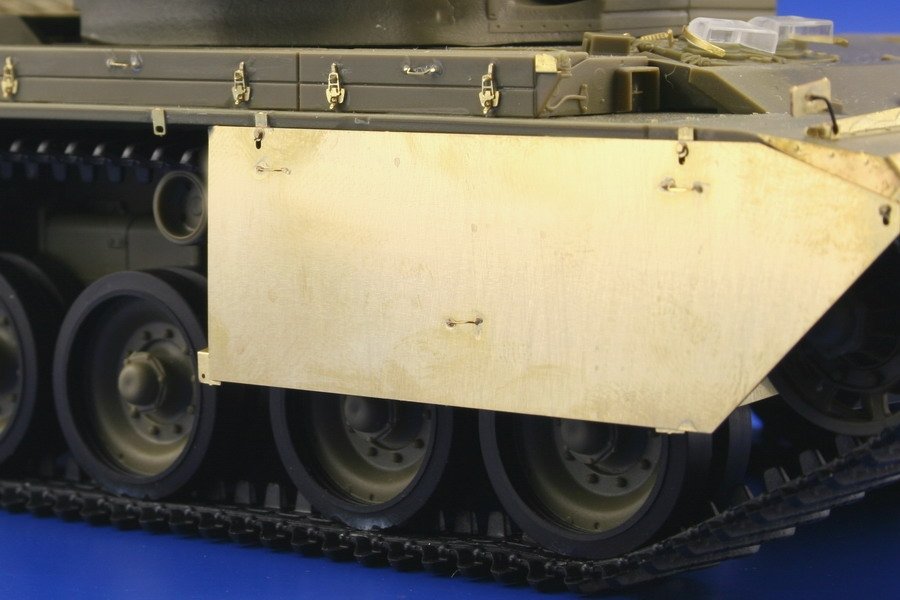 Eduard 35983 Centurion Mk.5/2 105mm NATO arm. shields 1/35 AFV Club – immagine 4