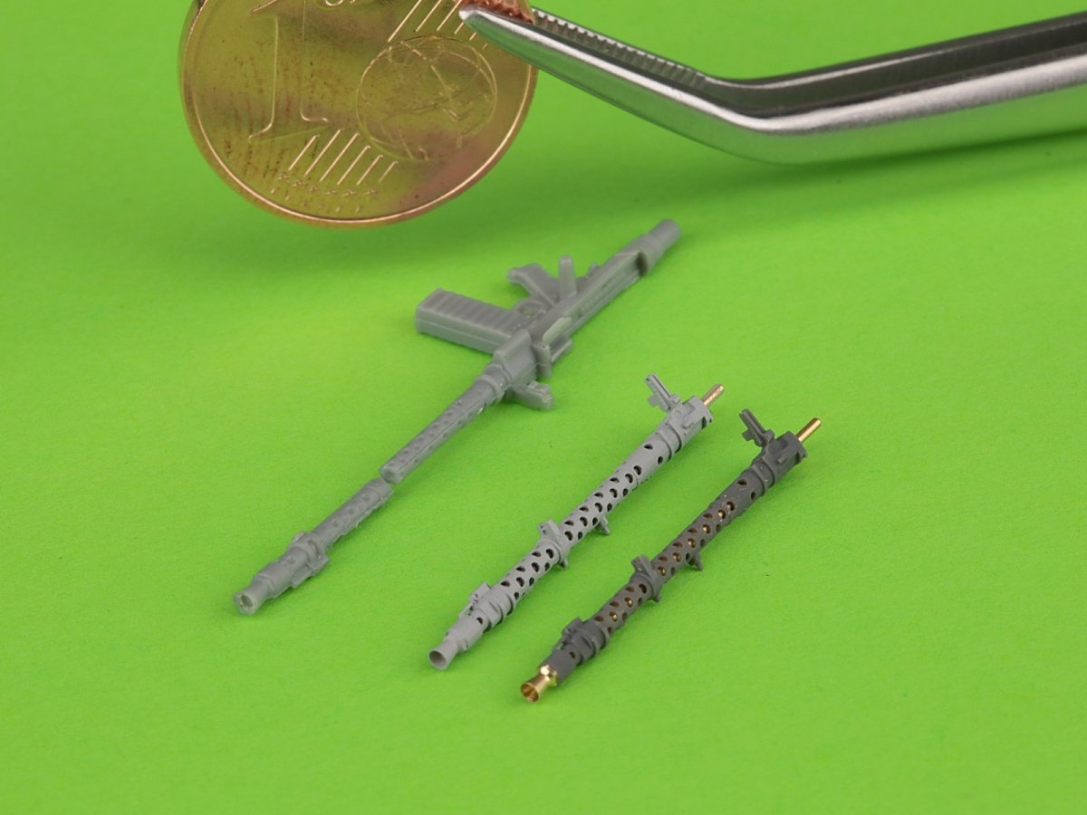 Master GM-35-049 MG-34 (7.92mm) - German machine gun barrels - version with drilled cooling jacket - used by infantry and on early tanks (2pcs) 1/35 – immagine 3