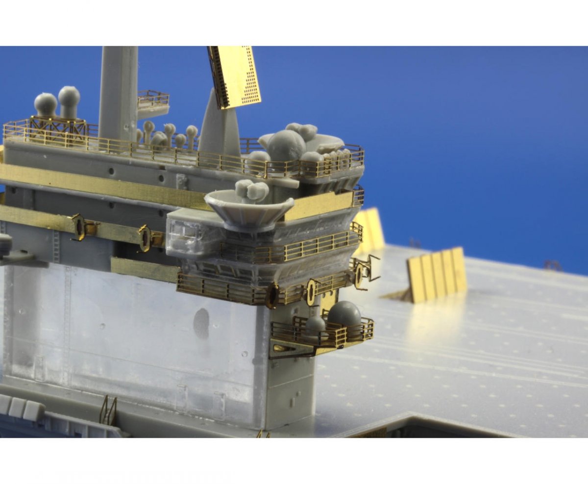 Eduard 17027 USS Nimitz CVN-68 (2005) TRUMPETER 1/700 – Bild 13