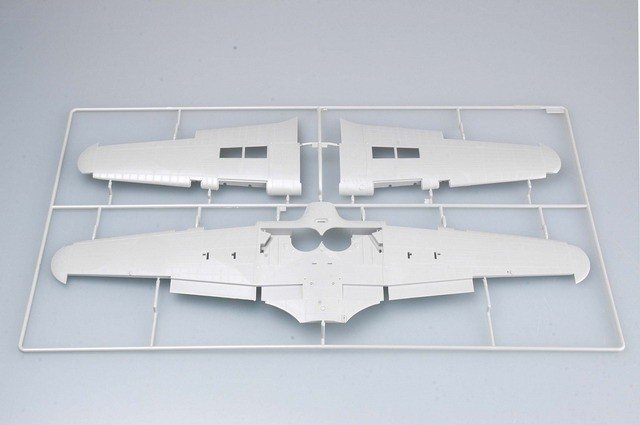 Trumpeter 02416 HURRICANE Mk.IIC/TROP 1/24 – Bild 8
