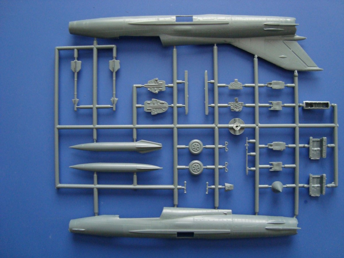 Kozavody Prostejov KPM0108 MiG-21UM « Mongol B » (1/72)  – image 6