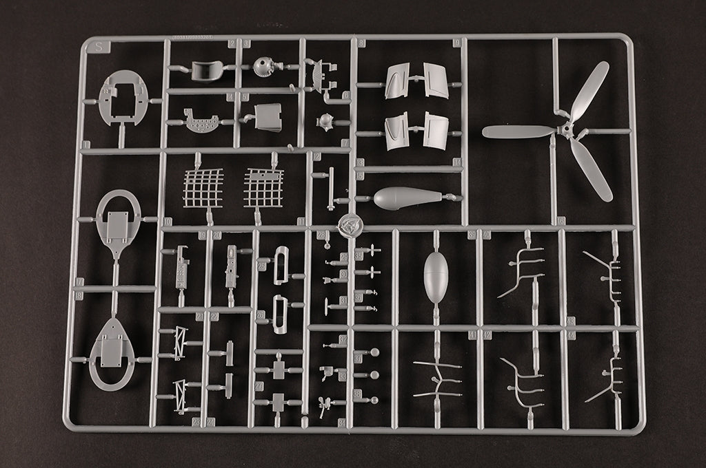 Hobby Boss 81788 F4U-1A/2 Corsair (2 en 1) 1/48 – image 8
