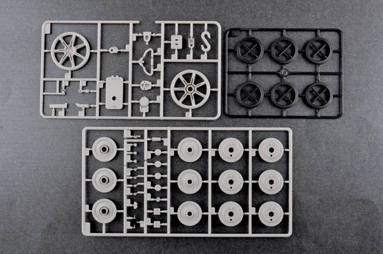 Trumpeter 00920 Char moyen allemand Pzkpfw IV Ausf.H 1/16 – image 18
