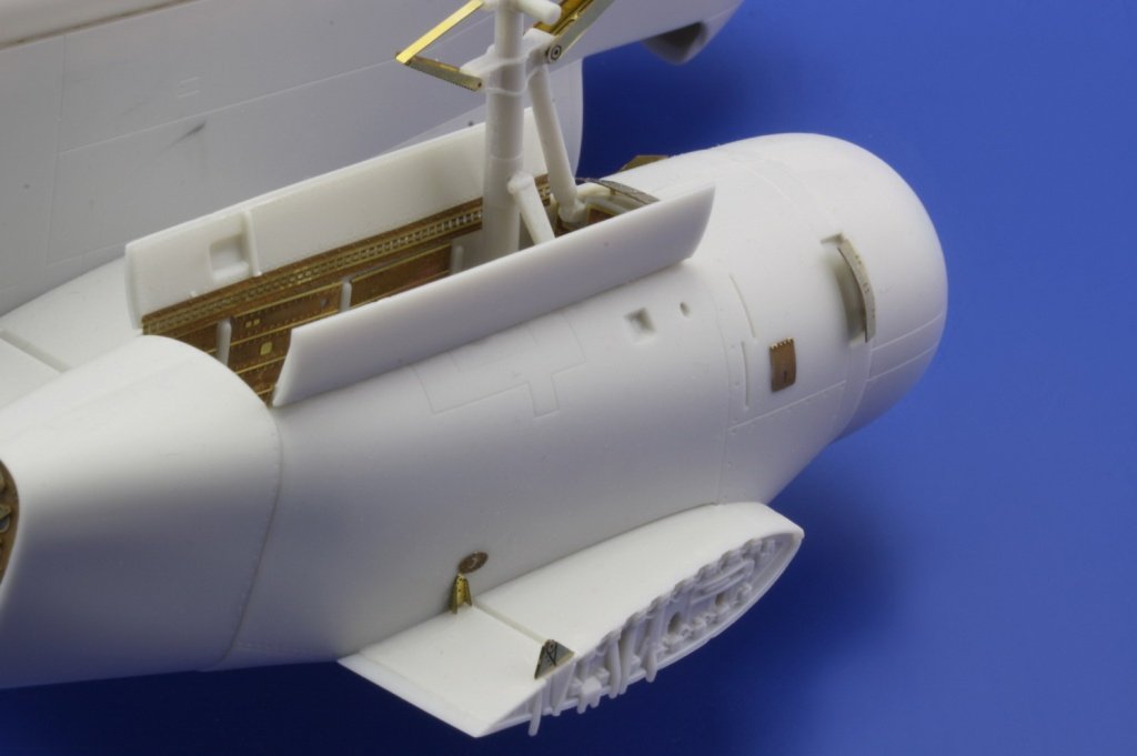 Eduard 48700 S-2E undercarriage 1/48 Kinetic – imagen 5