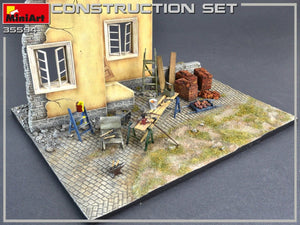 MiniArt 35594 Construction Set Kit: Ladders, Table, Buckets, Bricks, Cart, Anvil, Beams, Jack Stand &amp;amp; Tools 1/35 – immagine 6