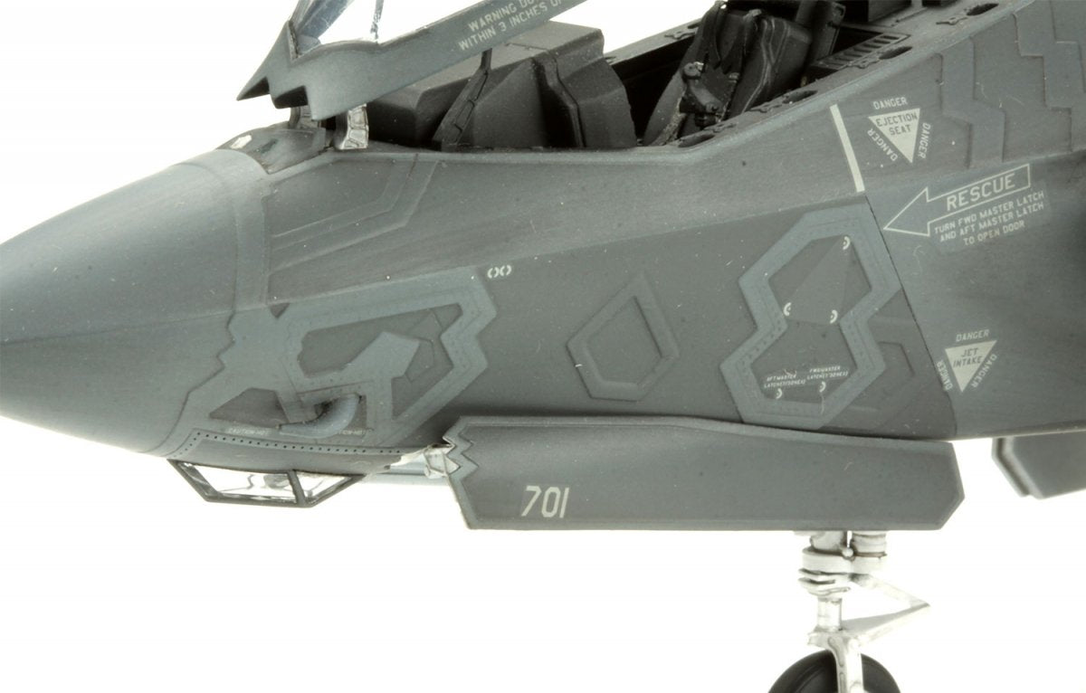 Meng LS-008 F-35A Lightning II Lockheed Martin Fighter JASDF 1/48 – image 5
