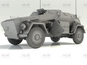 ICM 35111 Sd.Kfz. 247 Ausf.B with Crew 1/35 – image 2