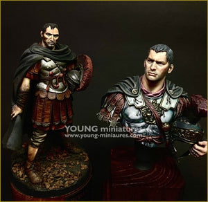 Young Miniatures YH1868 Roman Officer 1/10 – immagine 9