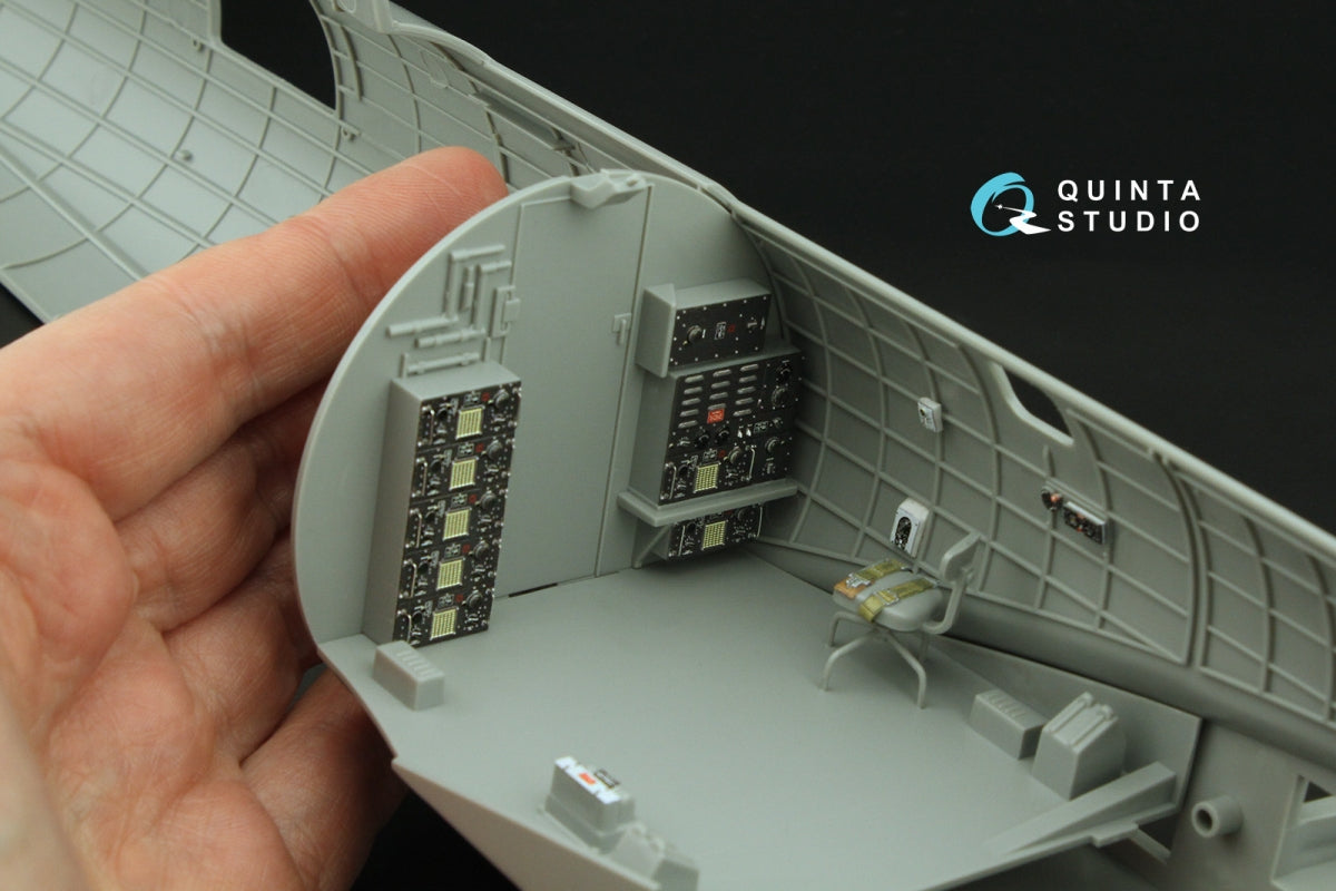 Quinta Studio QD32224 Boeing B-17G Radio operator&amp;#39;s compartment. 3D-Printed coloured Interior on decal paper (HK models) 1/32 – Bild 6