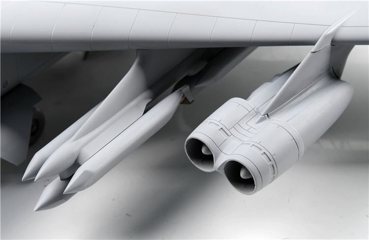 Modelcollect UA72200 B-52H US Stratofortress Bombardier stratégique 1/72 – image 17