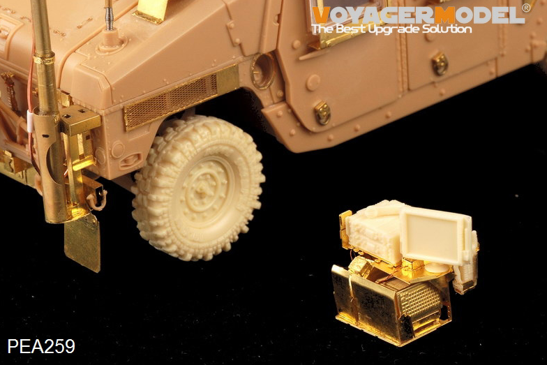 Voyager Model PEA259 US ARMY HUMVEE Blue Force Tracker &amp;amp; SincGar Unit (GP) 1/35 – image 2