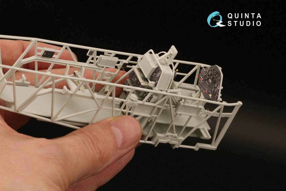 Quinta Studio QD32138 Ar 196A/B 3D-Printed &amp;amp; colored Interior on decal paper (Revell) 1/32 – image 8