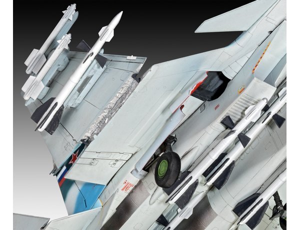 Revell 03911 Sukhoi Su-33 Navy Flanker Model Kit 1/72 – zdjęcie 5