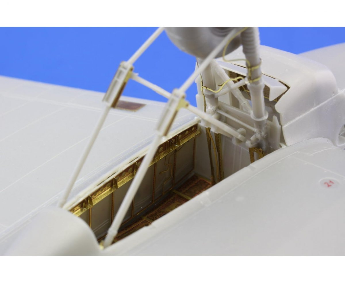 Eduard 32306 He 111 undercarriage 1/32 Revell – immagine 2