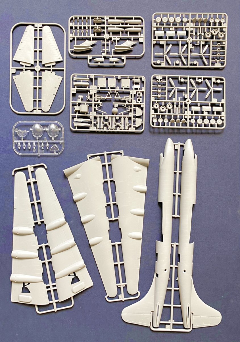 Roden 348 Convair NB/XB-36H Crusader 1/144 – immagine 4