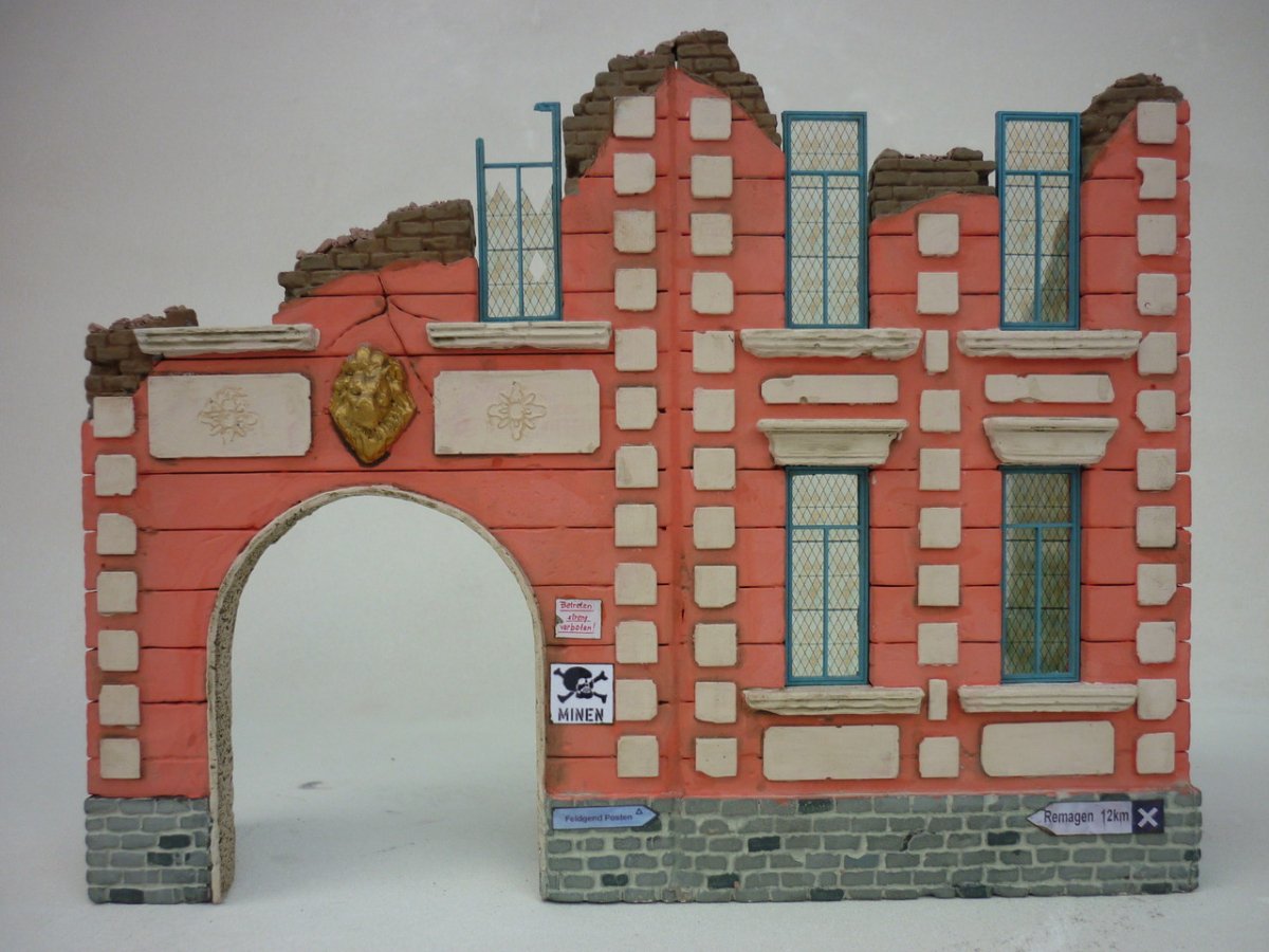 RT-Diorama 35223 Bombed out Houses 1/35 – immagine 3