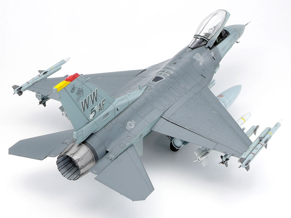 Tamiya 61098 F-16CJ Fighting Falcon 1/48 – image 4